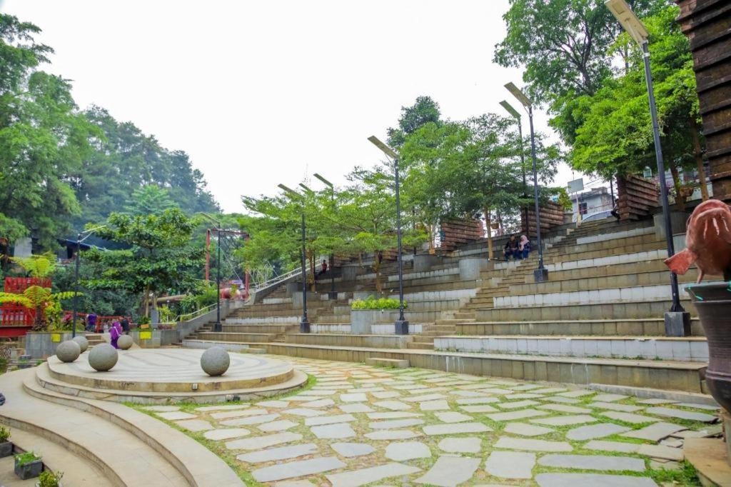Paniisan Hotel Bandung Bagian luar foto